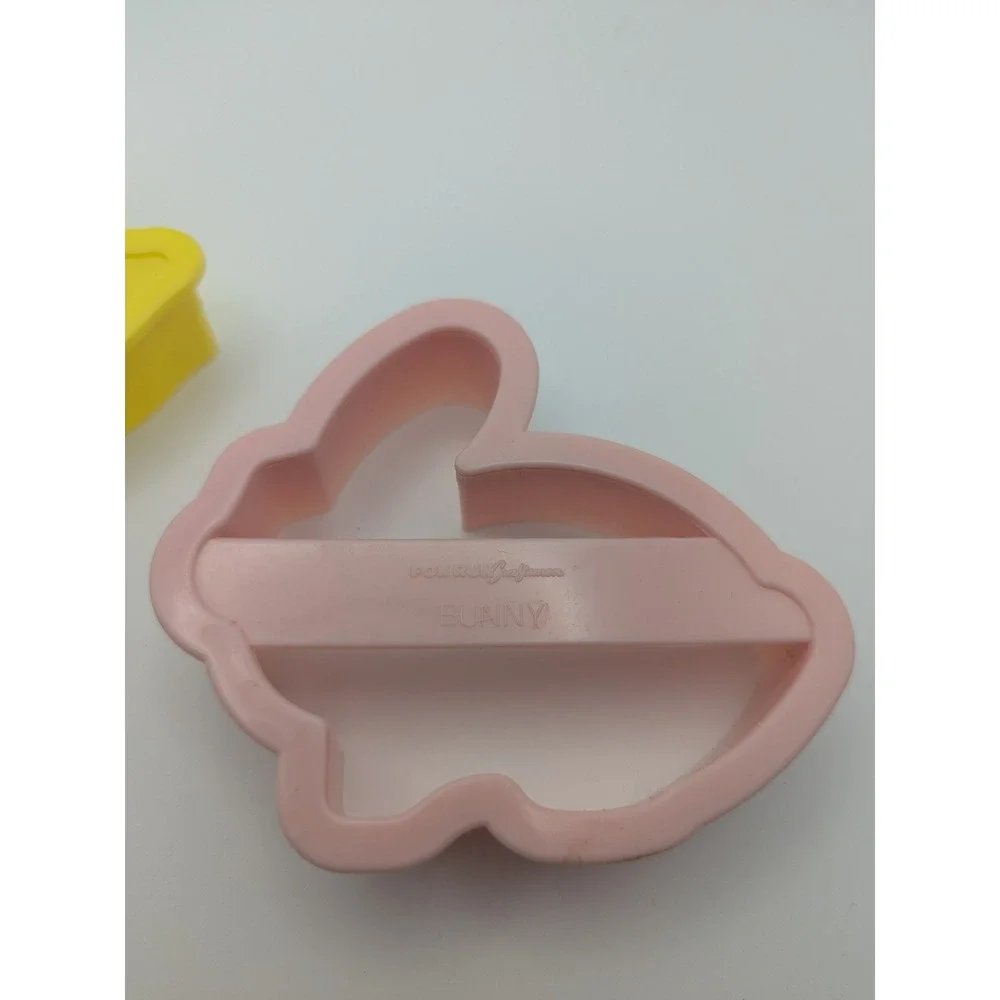 Vtg Fox Run‎ Easter Cookie Cutters Pink Bunny Yellow Chick Plastic Baking Tools